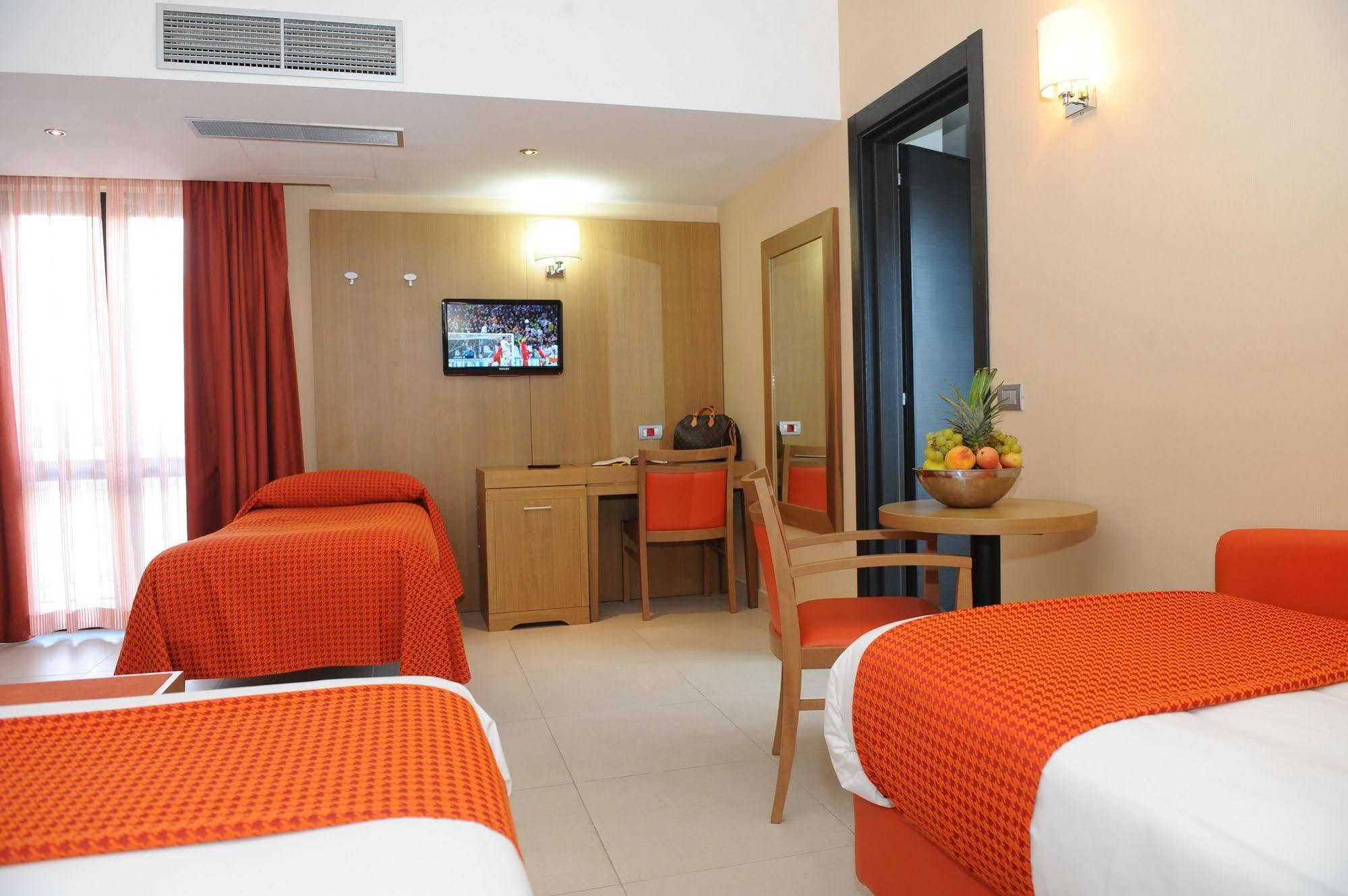 Hotel Ristorante La Campagnola Кассино Экстерьер фото